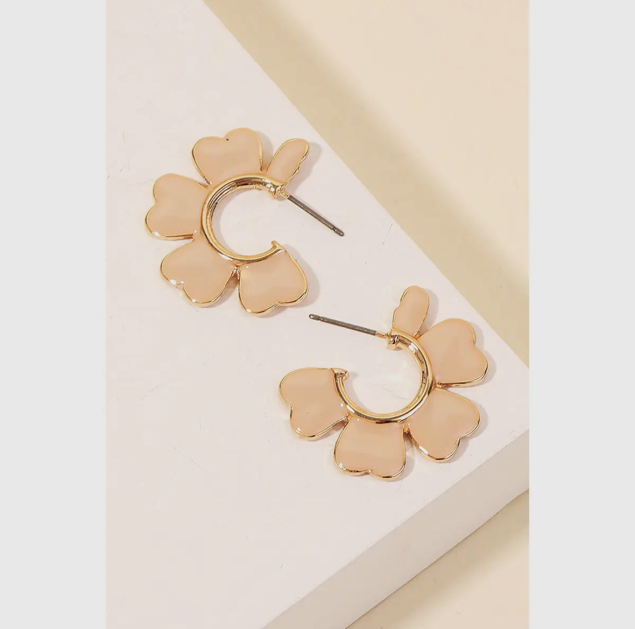 Enamel flower earrings