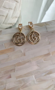 Oval crystal and gold gg dangle earring